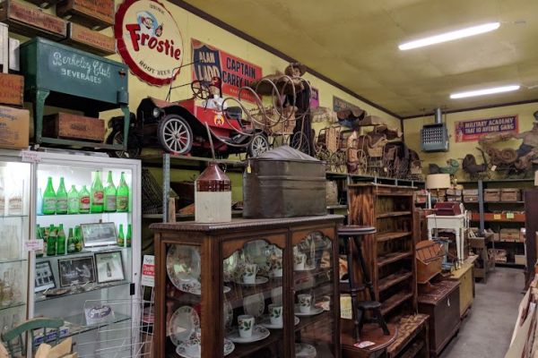 Youngblood’s Antiques