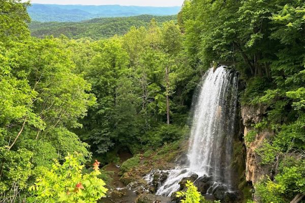 Falling Springs Falls