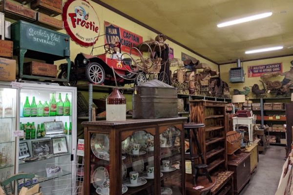 Youngblood’s Antiques