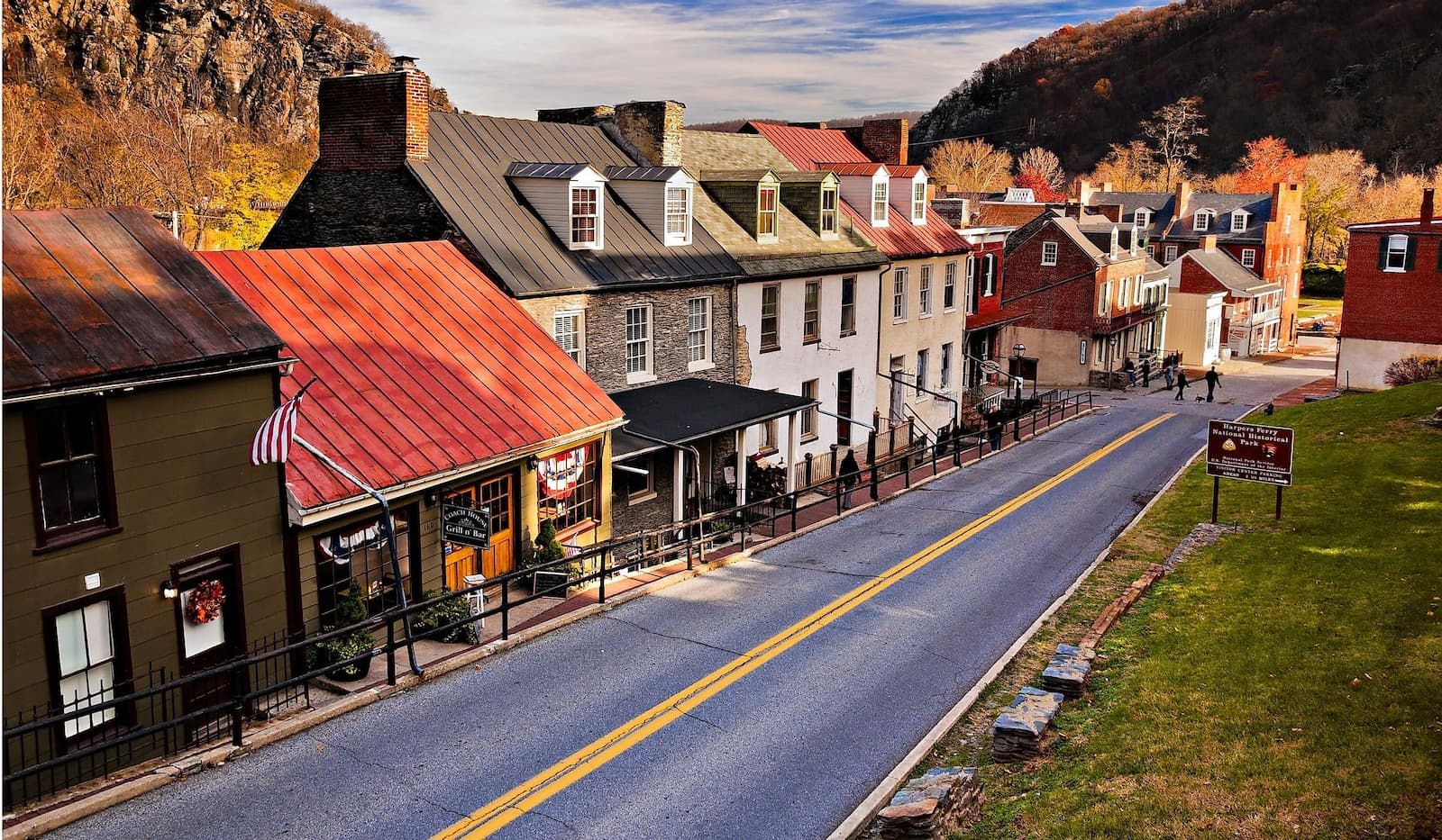 5 Best Small Towns in West Virginia to Visit Featured Image