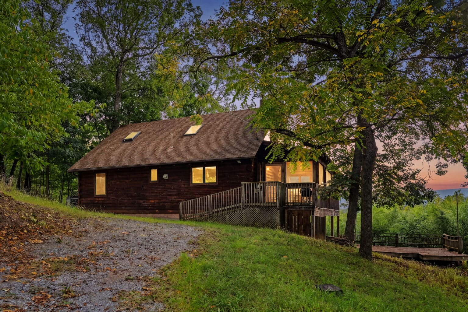 A Blue Maple cabin in the mountains of the Shenandoah Valley, Virginia