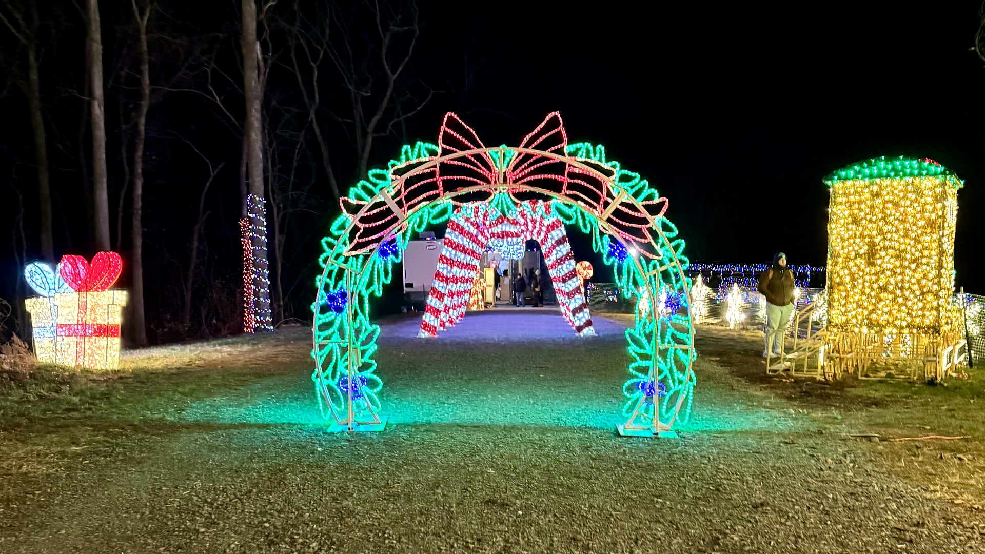 wp-content/uploads/2026/10/featured-harpers-ferry-christmas-light-show.jpg